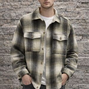 Zara Men's Plaid Shirt Jacket in olive green and Cream size 44 size L 2 pockets